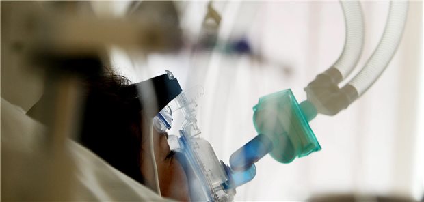 Außerklinische Intensivpflege nur noch auf eigenem Formular 62B Beatmungspatienten benötigen dauerhaft pflegerische Kontrolle und Versorgung.