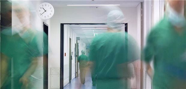 Pflegerat warnt vor „Alibi-Instrument“ zur Personalplanung Bedarf nach Minuten: Ab 2024 sollen auf Deutschlands Klinikstationen neue Pflegepersonalschlüssel gelten.