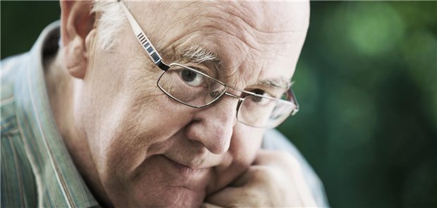 Bedenklich – oder nicht zu ändern? Wer nach Renteneintritt die ärztliche Approbation behält, bleibt in Bayern zahlendes Kammermitglied.