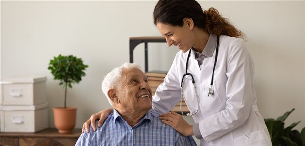 Begleitung über Generationen hinweg: Hausärztinnen und Hausärzte sind nicht nur erste Ansprechpartner für Patientinnen und Patienten, sie begleiten teilweise ganze Familien über viele Jahre.