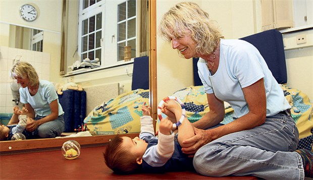 Sozialpädiatrie nicht nur für die Jüngsten Behinderte Kinder brauchen besondere Zuwendung: Das Sozialpädiatrische Zentrum in Bremen bietet professionelle Versorgung.