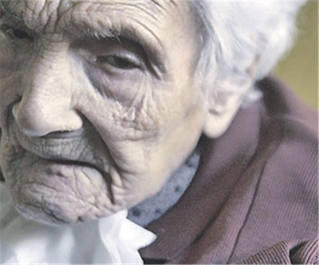 Beta-Amyloid muss früh bekämpft werden Bei Alzheimer-Demenz wachsen Amyloid-Plaques rasch.
