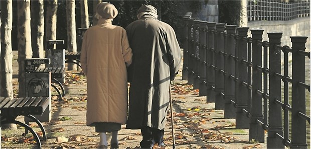 COPD – da heißt es Bronchodilatation und Bewegung Bei COPD-Patienten kann schon eine kleine Veränderung hin zu mehr körperlichen Aktivität einen großen Effekt bringen.