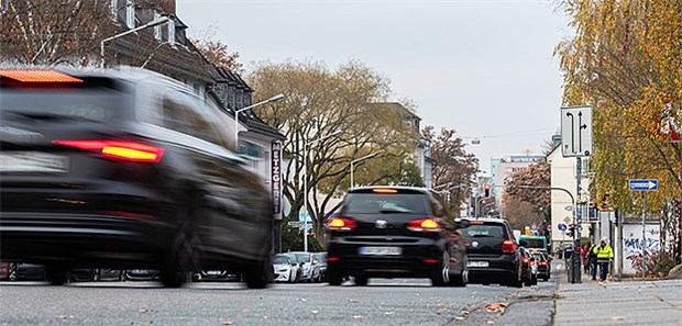 18 Städte liegen über dem neuen Grenzwert Bei Diesel-Fahrverboten in deutschen Städten soll es Ausnahmen für bestimmte Fahrzeuge geben.