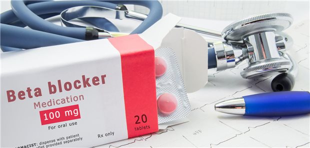 Bei HFpEF könnten Betablocker die körperliche Leistungsfähigkeit einschränken und das Komplikationsrisiko erhöhen. Weitere Studien mit einer relevanten Zahl älterer Patienten seien dringend nötig, um die Wissenslücken zu schließen.