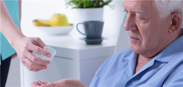 Medikation stationär umgestellt – mehr Schaden als Nutzen? Bei Hypertoniepatienten wird bei einem Klinikaufenthalt die vorbestehende Medikation häufig verändert oder verschärft. (Symbolbild)