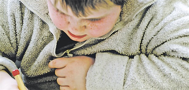 Höheres Asthma-Risiko Bei Kindern mit permanentem Übergewicht könnte eine veränderte Hormonproduktion Asthma begünstigen.