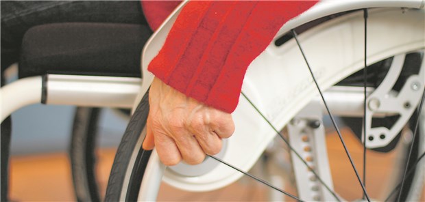 Bei MS-Patienten in der Eskalationsgruppe traten die meisten neuen Behinderungen während der Basistherapie auf.