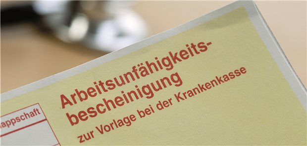 Bei Muster 1 wird alles anders: Ab 1. Oktober sollen die AU-Bescheinigungen elektronisch via TI an die Krankenkassen gehen. Für Arbeitgeber und Versicherte bleibt vorerst (fast) alles beim Alten.