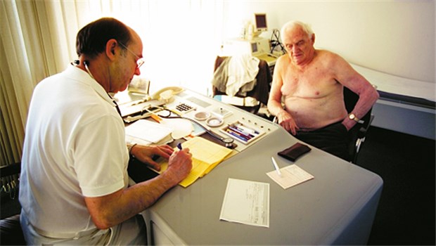 Bei Patienten mit Herzinsuffizienz zählt jeder Herzschlag weniger pro Minute. Ein Medikament macht’s möglich.