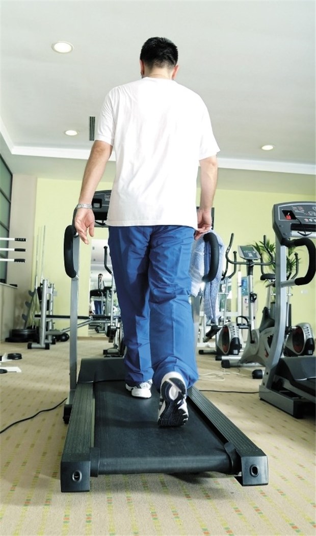 Gehtraining bei pAVK - je länger desto besser Bei Patienten mit peripherer arterieller Verschlusskrankheit bessert ein strukturiertes Bewegungstraining kardiovaskuläre Risikofaktoren.