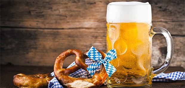 Bringt zu viel Bier das Herz ins Stolpern? Bei Untersuchungen auf dem Oktoberfest zeigten viele Besucher Zeichen von Herzyrhythmussstörungen im schnellen EKG.