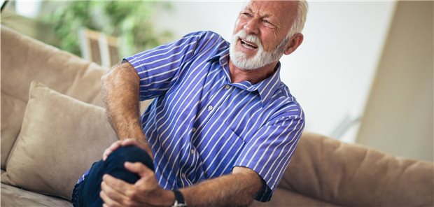 Bei chronischen Arthroseschmerzen kommen Opiate - unter gewissen Voraussetzungen - auch langfristig in Frage. (Symbolbild mit Fotomodell)