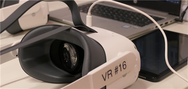 Eine VR-Brille an der Unimedizin Rostock