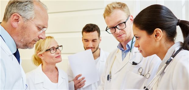 Bei der Krankenhausreform in NRW darf die Weiterbildung nicht aus dem Blick geraten, fordert der neue Präsident der Ärztekammer Nordrhein, Dr. Sven Dreyer.