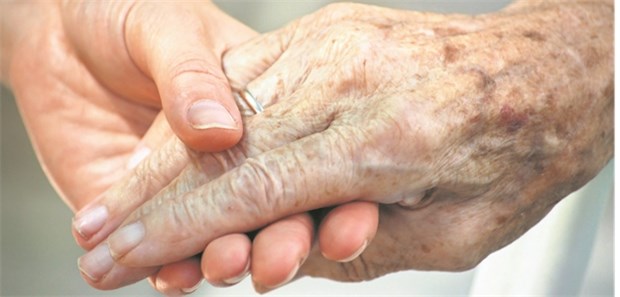 Palliativmedizin funktioniert als zweites Standbein Bei der ambulanten Palliativmedizin begleiten Ärzte ihre Patienten und meist auch deren Familien in schweren Zeiten.