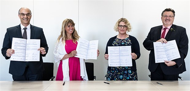Vorstufe für Bundespflegekammer wird etabliert Bei der konstituierenden Sitzung der neuen Pflegekammerkonferenz (v.l.): Dr. Markus Mai (Präsident der Landespflegekammer Rheinland-Pfalz), Patricia Drube (Präsidentin der Pflegeberufekammer Schleswig-Holstein), Sandra Mehmecke (Präsidentin der Pflegekammer Niedersachsen) und Franz Wagner (Präsident des Deutschen Pflegerats).