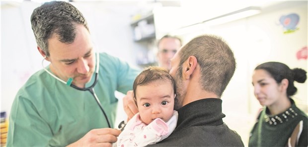 E-Akte bewährt sich in der Flüchtlingsversorgung Bei der medizinischen Versorgung Geflüchteter wird in Bayern auch eine E-Akte erprobt.