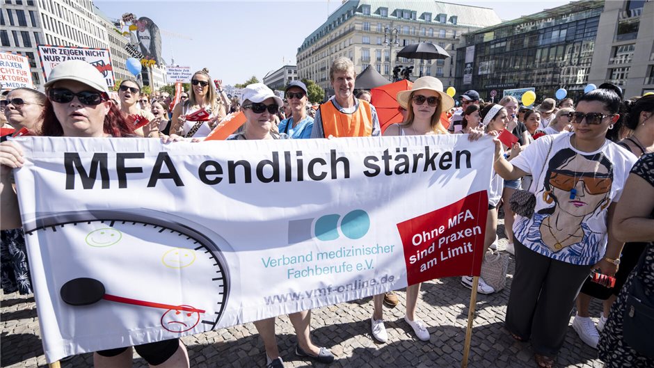 Bei der von der Politik geplanten Stärkung der Gesundheitsberufe sehen sich MFA ...