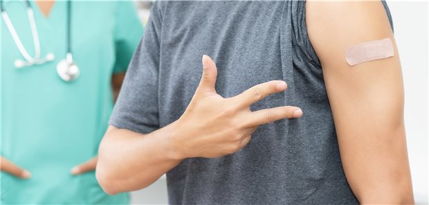 Bei einer Impfserie immer denselben Injektionsort wählen: Das könnte auch die Immunantwort verbessern.