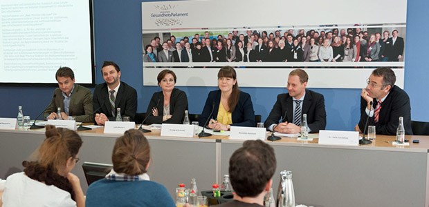 Das Gesundheitswesen von morgen Bei einer Pressekonferenz stellen sich die Parlamentarier der "Young Lions" den Fragen der Journalisten.