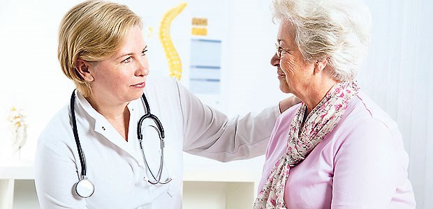 Das alles ändert sich im neuen EBM Bei einer lebensverändernden Erkrankung brauchen Patienten Zuwendung. Die dafür nötige Zeit wird nach neuem EBM bald auch vergütet.