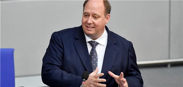 Mehr Freiheiten für Geimpfte im Herbst? Bei hohem Infektionsgeschehen trotz Testkonzepten würden Ungeimpfte im Herbst ihre Kontakte reduzieren müssen, so Kanzleramtsminister Helge Braun (CDU). (Archivbild)