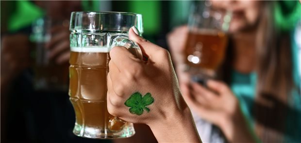 Irlands Ärzte begrüßen Mindestpreise für Alkoholika Alkoholkonsum in Irland an St. Patrick's Day