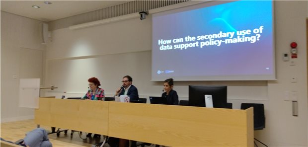 Die Crux mit der Sekundärnutzung von Gesundheitsdaten Beim EIT Health Summit in Stockholm diskutierten am Dienstag (v.l.) ECDC-Direktorin Dr. Andrea Ammon, Nick Schneider vom Bundesgesundheitsministerium und die italienische Public-Health-Professorin Anna Odone über die Sekundärnutzung von Gesundheitsdaten.