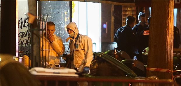 Arzt bietet Röntgenbild eines Terroropfers zum Verkauf Beim Terroranschlag auf den Pariser Konzertsaal Bataclan starben im November 2015 90 Menschen. Hunderte wurden verletzt.