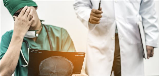 Beim Verdacht auf einen Behandlungsfehler geht es bislang eher selten um die Frage, wie sich der Fehler künftig vermeiden lässt.