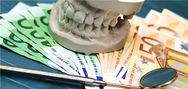 Beim privatärztlichen Honorar müssen die Vertragszahnärzte im Osten im Vergleich zu ihren Kollegen im Westen noch eher die Zähne zusammenbeißen.