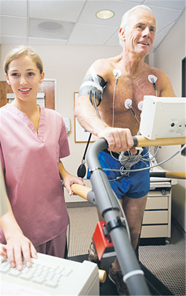 "Diastolische" Herzinsuffizienz: Therapie auf schwachen Füßen Belastung auf dem Laufband - nur hier zeigten die Therapien Wirkung.