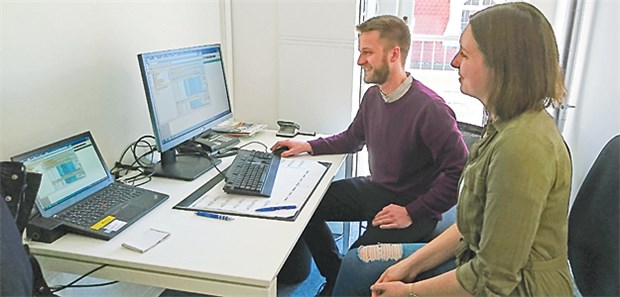 Benedikt Lenzer und Anna-Luise Pankrath gehören zu den ersten fünf Teilnehmern von „Hausarzt 360 Grad“.