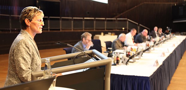 Wird jetzt schmutzige Wäsche gewaschen? Beschäftigt wohl die kommende KBV-VV: Regina Feldmann.