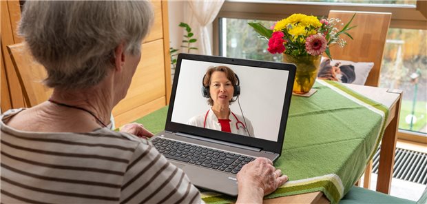 Besonders ältere Patienten, die nicht mehr so mobil sind, sollen über das Pilotprojekt der BKK an Videosprechstunden herangeführt werden.