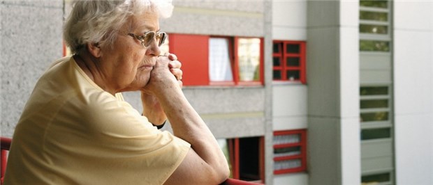 Frühe antidepressive Therapie begünstigt Langzeiterfolg Besonders alte Menschen fühlen sich oft einsam.