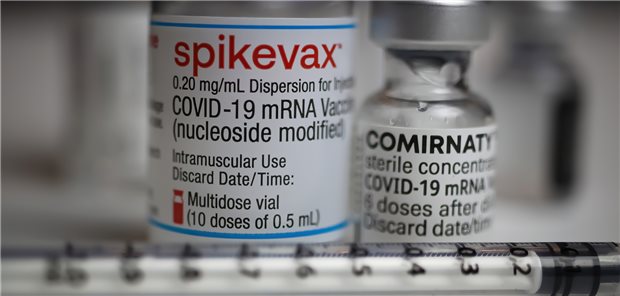 Besser Spikevax  oder Comirnaty  für die Impfung gegen COVID-19?