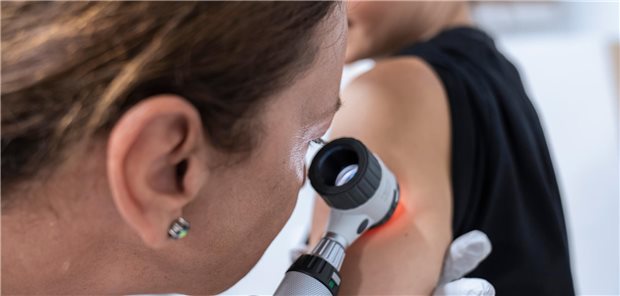 Brandenburg: Fachärzte nur noch im Speckgürtel? Besuch in der dermatologischen Praxis? Viele Brandenburger müssen dafür in den Speckgürtel von Berlin fahren.
