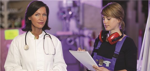 Betriebs- und Werksärzte können im Rahmen der Pflicht-, Angebots- und Wunschvorsorge Mitarbeitern einiges an Maßnahmen in puncto Gesunderhaltung bieten – wenn der Arbeitgeber mitspielt.