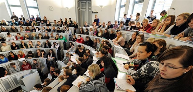 Kölner Sofia-Semester verzögert sich Kölner Sofia-Semester verzögert sich