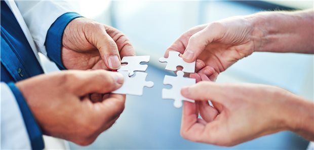 Zusammenarbeit von Hausärzten mit Sozialarbeitern.