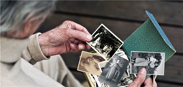 Kommt jetzt die „Epidemie der Einsamkeit“? Bilder statt Gespräche: Die Corona-Pandemie macht viele Ältere einsam.