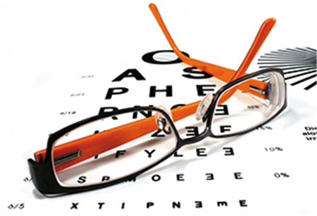 Bevor es ein Grundsatzurteil gibt, zahlen Versicherungen lieber leise Billigere Sehhilfen statt Lasik-Op? Für Privatpatienten könnte es in dieser Frage bald großzügigere Regelungen geben.
