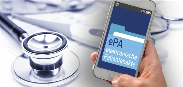 Eine Hand mit Smartphone, auf dessen Display eine elektronische Patientenakte zu sehen ist.