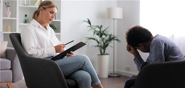 Bis sie sich in eigener Praxis niederlassen können, durchlaufen Psychotherapeuten eine lange Durststrecke.