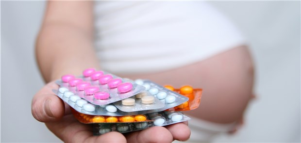 Bisher gibt es keine Kontraindikation für die drei Makrolid-Wirkstoffe während der Schwangerschaft.