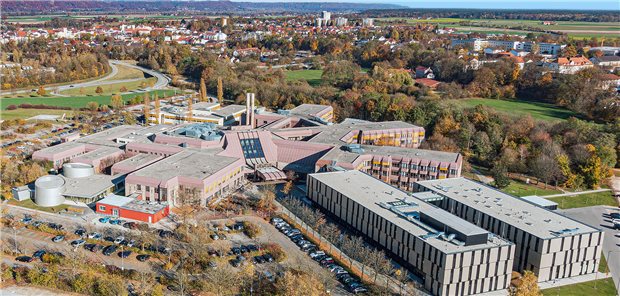 Große Umstrukturierung beim InnKlinikum Altötting und Mühldorf Blick auf das InnKlinikum Altötting: Durch die Umstrukturierung wird der Standort gestärkt.