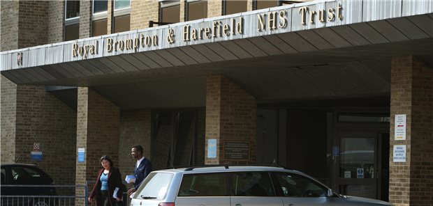 Blick auf das Royal Brompton and Harefield Hospital in London. 
