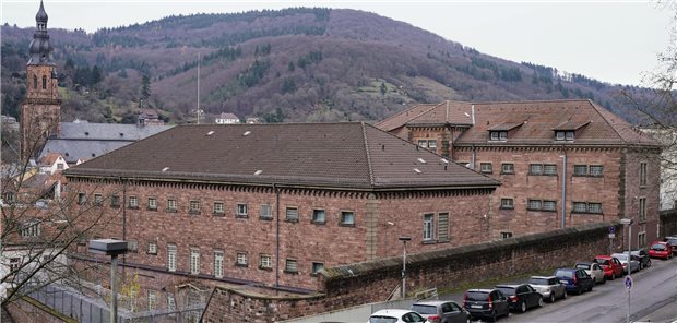 Ehemaliger Knast wird zum Therapie-Ort für suchtkranke Straftäter Blick auf das ehemalige Gefängnis „Fauler Pelz“ in der Heidelberger Innenstadt. Der Ex-Knast soll nach langem Ringen nun doch Entziehungsanstalt für suchtkranke Straftäter werden. Bis zu 80 Straftäter mit Alkoholproblemen sollen von August an dort untergebracht werden.